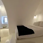 Bluewhite & Santorini Apartment *