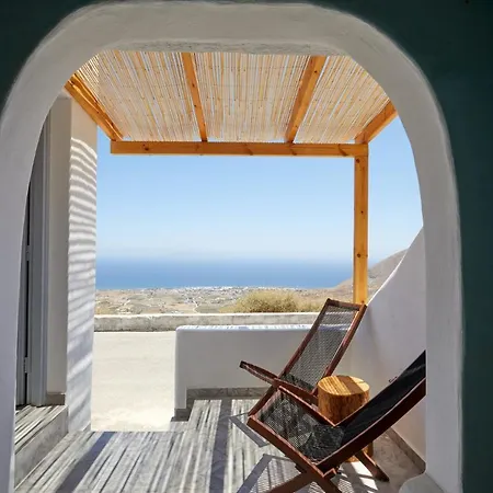 Bluewhite Suites&villa Santorini