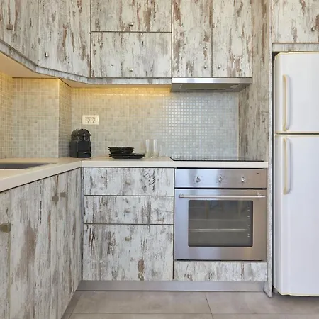 Bluewhite & Santorini Daire