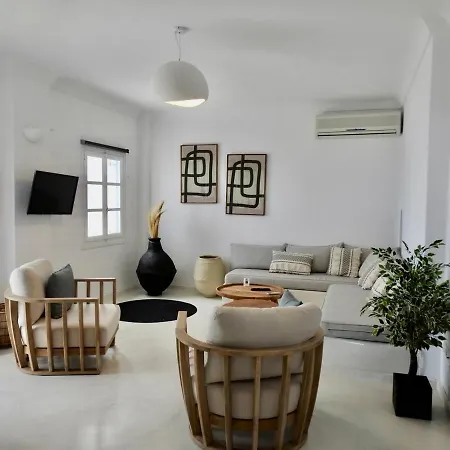 Bluewhite Suites&villa Santorini *