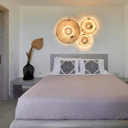 Bluewhite Suites&villa Santorini *