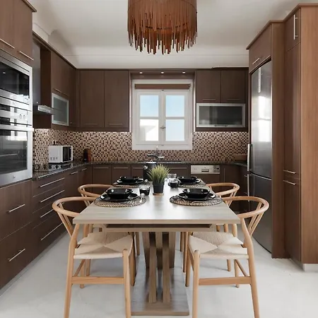 Daire Bluewhite & Santorini Pýrgos