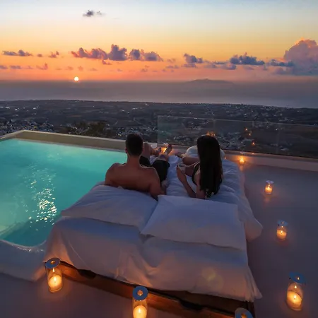 Bluewhite Suites&villa Santorini