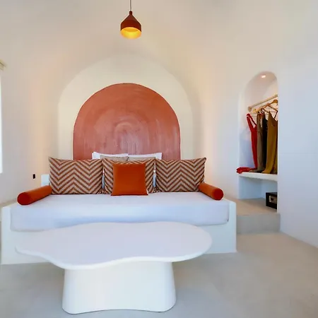 Bluewhite Suites&villa Santorini